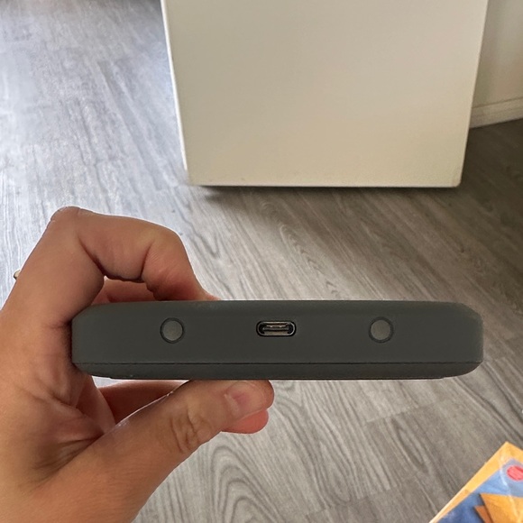 Verizon Black Wireless Router - Picture 3 of 3